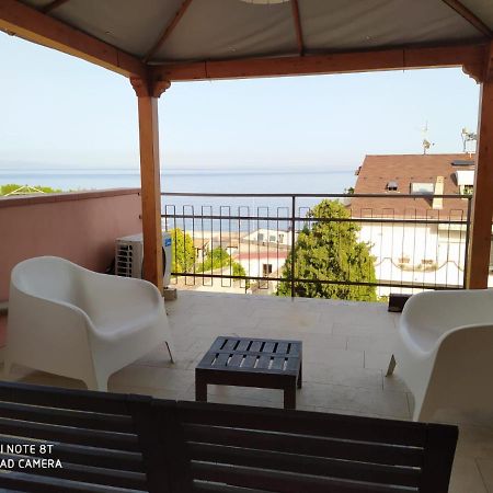 Pozzo Lazzaro Apartments Санта-Тереза-ди-Рива Экстерьер фото