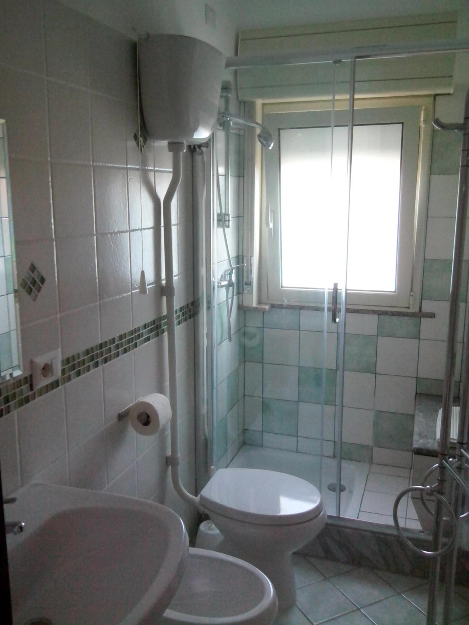 Pozzo Lazzaro Apartments Санта-Тереза-ди-Рива Номер фото