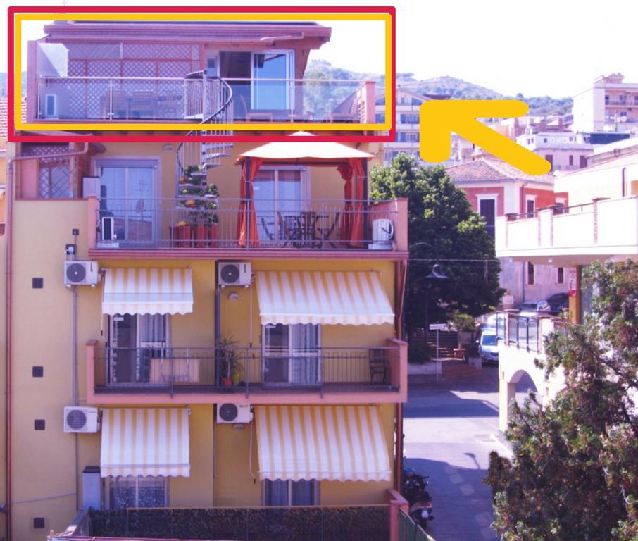 Pozzo Lazzaro Apartments Санта-Тереза-ди-Рива Экстерьер фото